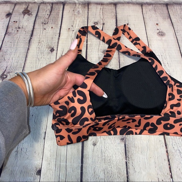 🍁 Isabel Leopard Print Workout Set 🍁 - Picture 3 of 14
